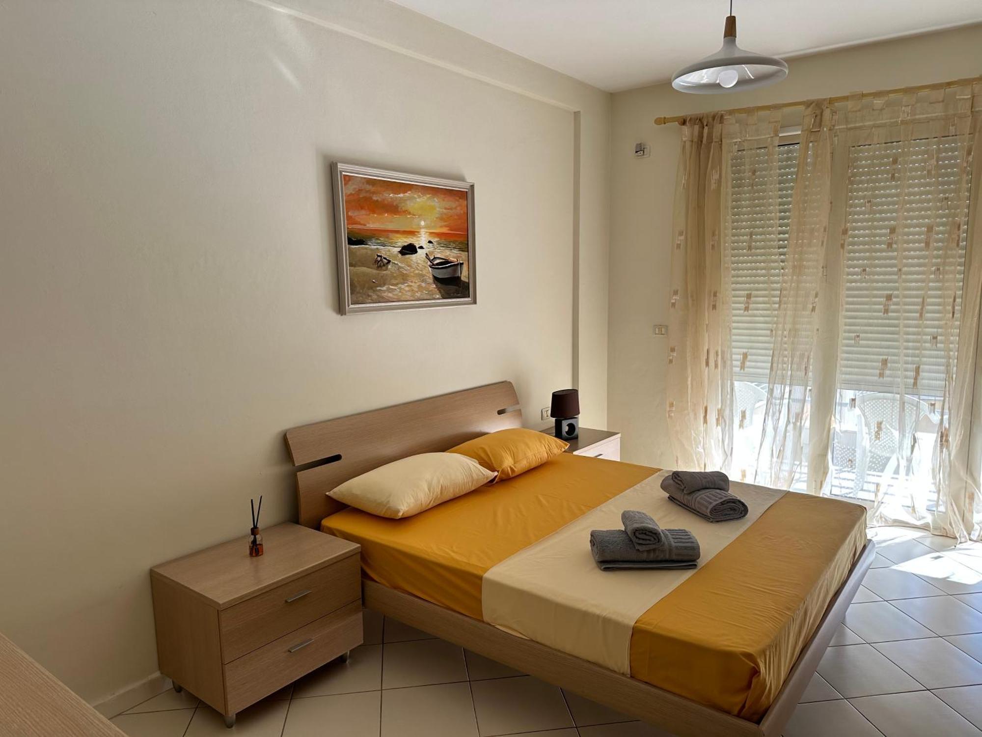 Sunrise Apartment Near The Center Tirana Buitenkant foto